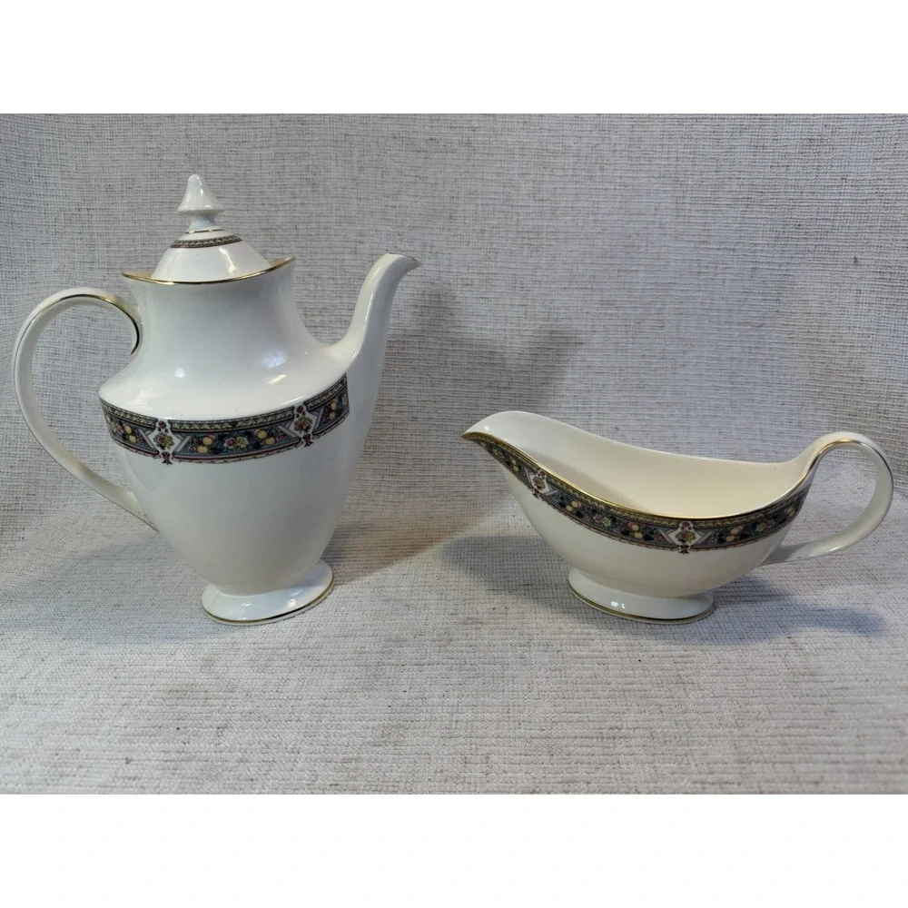 Royal Doulton Camberlay H5199‎ Coffee Pot & Gravy Boat Bone China England